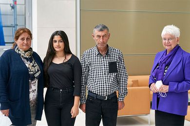 Семья A. и ДРК Президент г-жа Хассельфельдт