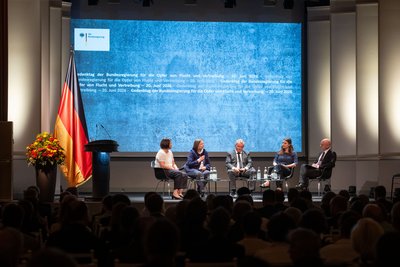 Gedenkstunde der Bundesregierung für die Opfer von Flucht und Vertreibung Gedenkstunde der Bundesregierung für die Opfer von Flucht und Vertreibung
